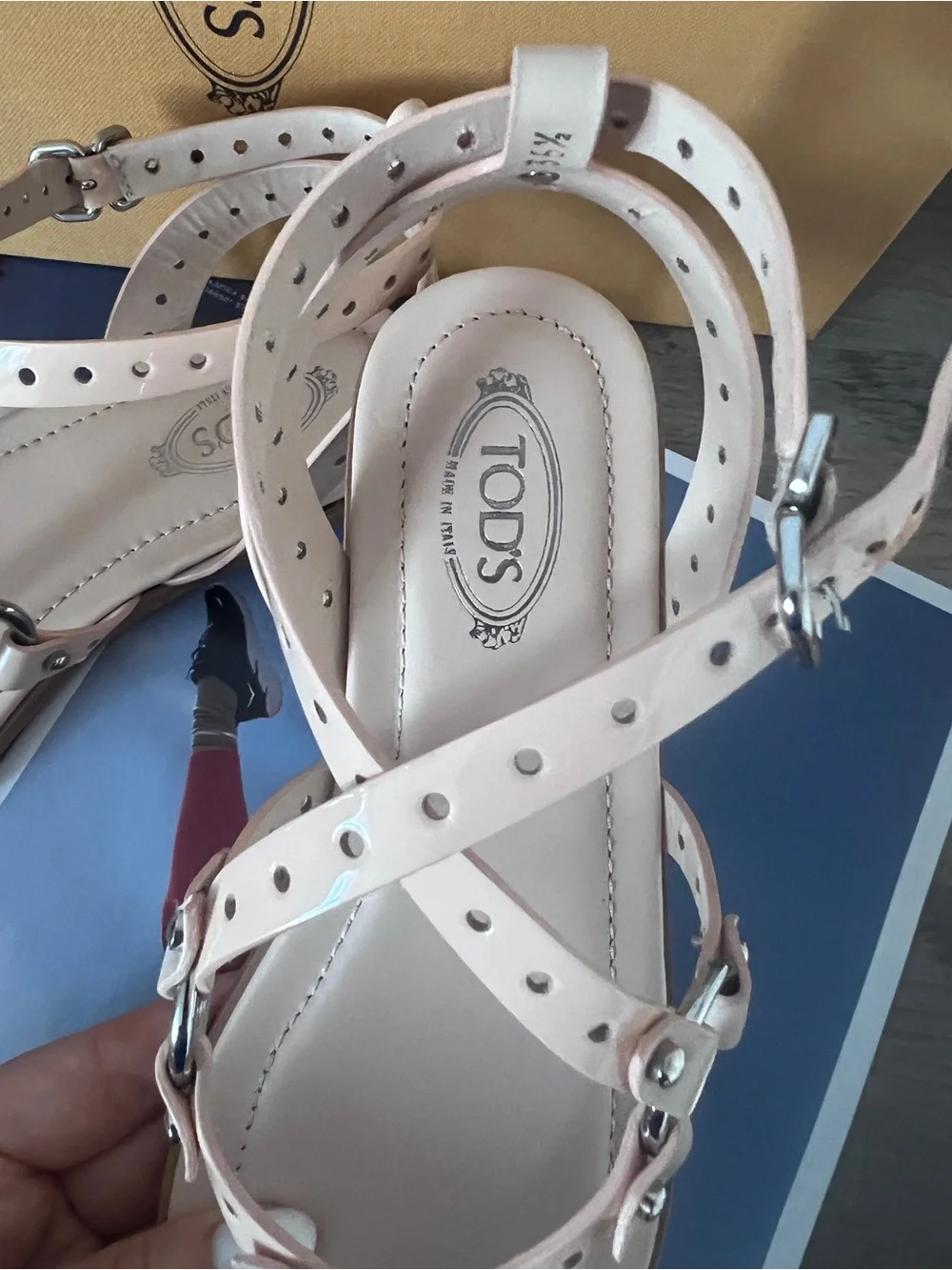 TOD'S Blush Nude Leather Studded T-Strap Sandals